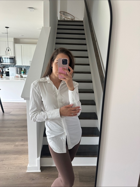 H&M Tops - H&M Classic White Button-Down Shirt XS